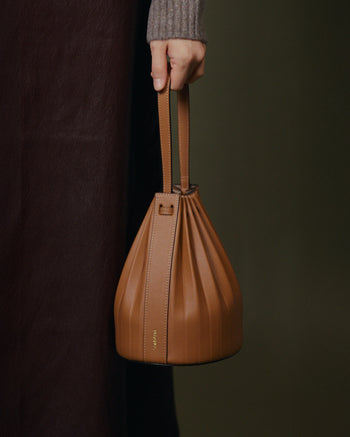Flaum Bucket Bag Cream